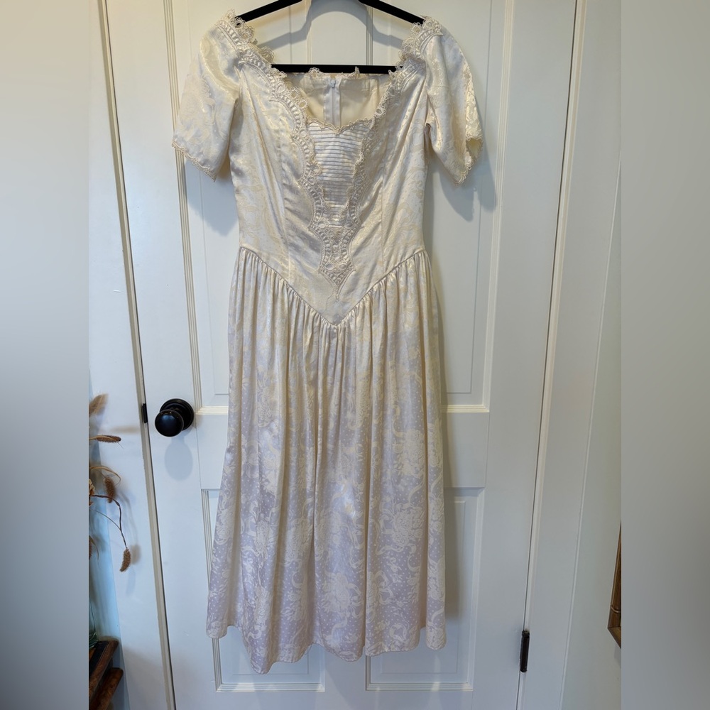 Scott McClintock Ivory Lace Wedding Dress